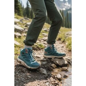 Women's Hoka Toa GTX Speed Hiker Size 8 Green Coral Vibram